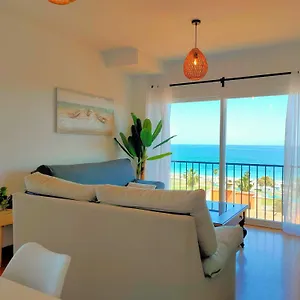 https://casa-julia-2-el-castillo.1costadelsol.com